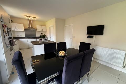 4 bedroom detached house to rent, Ashby Close, Highfields, Littleover
