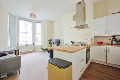 2 bedroom flat to rent, Sinclair Road, W14