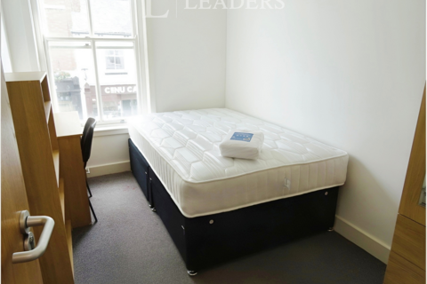 1 bedroom in a house share to rent, Regent street