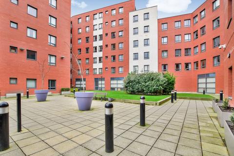 2 bedroom apartment to rent, City Gate, Blantyre Street, Manchester, M15