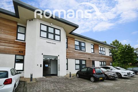 1 bedroom apartment to rent, Tamar House