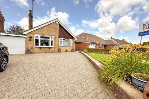 2 bedroom detached bungalow for sale, Newpool Road, Knypersley.  ST8 6NS