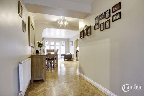 3 bedroom terraced house for sale, Pasteur Gardens, London, N18