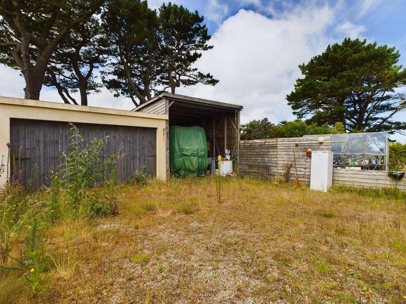 Car port and garage