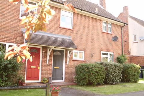 High Wycombe - 3 bedroom semi-detached house to rent
