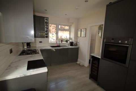 3 bedroom semi-detached house to rent, Templewood, High Wycombe HP14