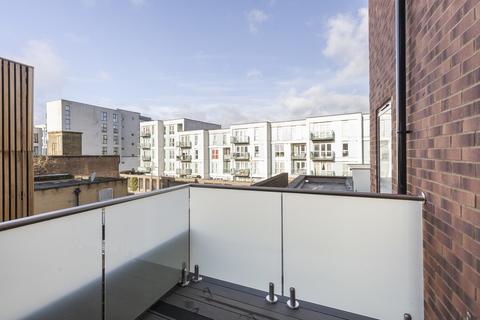 2 bedroom apartment to rent, DUKES WAY, London HA9