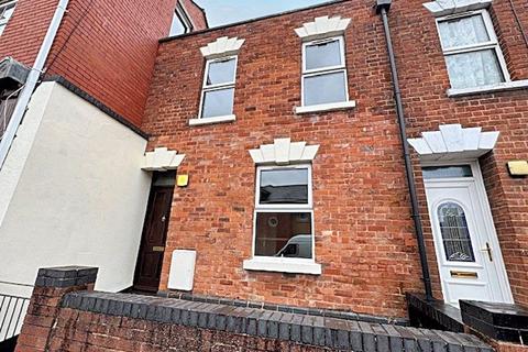 2 bedroom terraced house to rent, Barton Street, Gloucester GL1