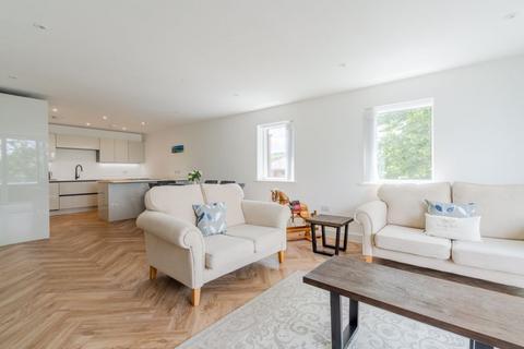 2 bedroom apartment to rent, Bath Road, Cheltenham GL53