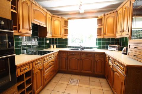 3 bedroom semi-detached house for sale, Claydon Road, Wall Heath DY6