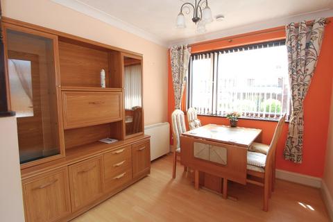 70 Barbrook Lane, Tiptree, Colchester, CO5 0JH