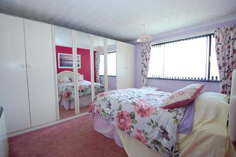 70 Barbrook Lane, Tiptree, Colchester, CO5 0JH