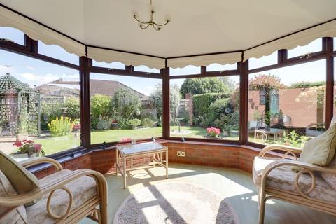 6 Beechfield Drive, Stafford, ST17 0YH