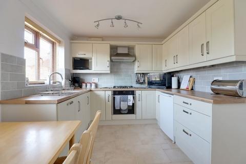 6 Beechfield Drive, Stafford, ST17 0YH