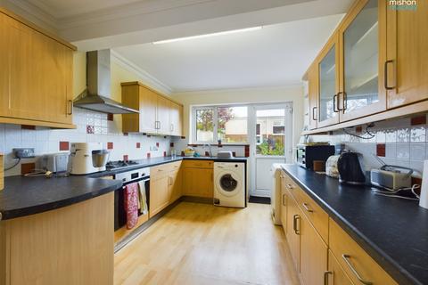 2 bedroom bungalow for sale, Mile Oak Road, Portslade, Brighton, East Sussex, BN41