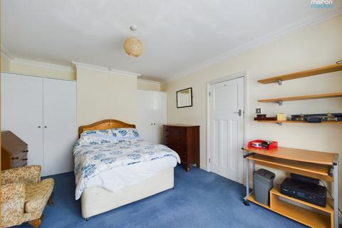 2 bedroom bungalow for sale, Mile Oak Road, Portslade, Brighton, East Sussex, BN41