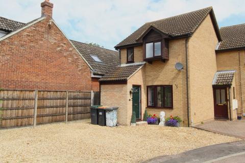3 bedroom end of terrace house for sale, Normans Close, Great Barford
