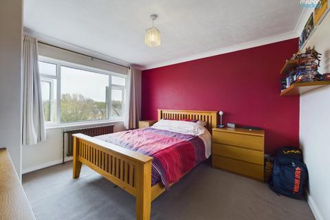 2 bedroom flat for sale, Devonshire Court, The Drive, Hove, East Sussex, BN3