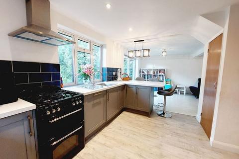 3 bedroom semi-detached house for sale, South End, Great Bookham KT23