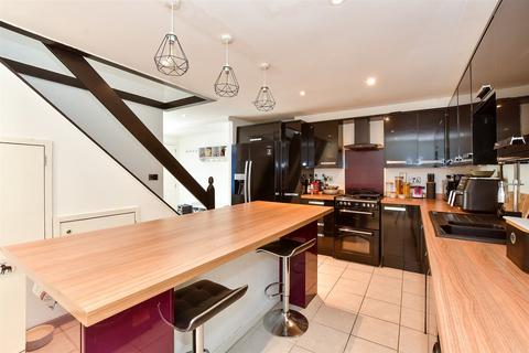 19 Granary, Paddock Wood, Tonbridge, TN12 6HJ