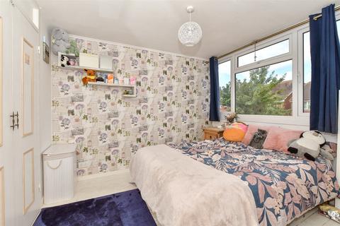 19 Granary, Paddock Wood, Tonbridge, TN12 6HJ