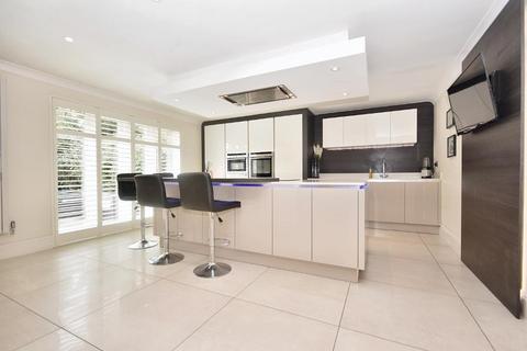 5 bedroom detached house for sale, Hawthorne Close, Calderstones Park, Whalley, Lancashire, BB7 9RD