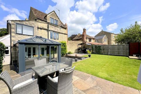 4 bedroom character property for sale, Lowbourne, Melksham, Wiltshire, SN12 7DZ