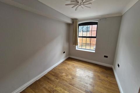 2 bedroom flat to rent, Wellingborough NN8