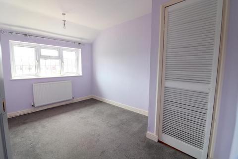 8 Eastfield Close, Luton, LU2 8DY