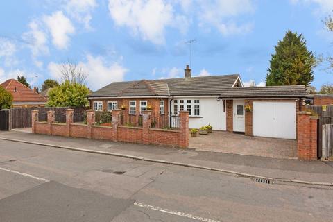 3 bedroom detached bungalow for sale, Locarno Avenue, Luton, Bedfordshire, LU4 9EJ