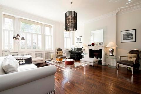 4 bedroom property for sale, St Albans Mansions