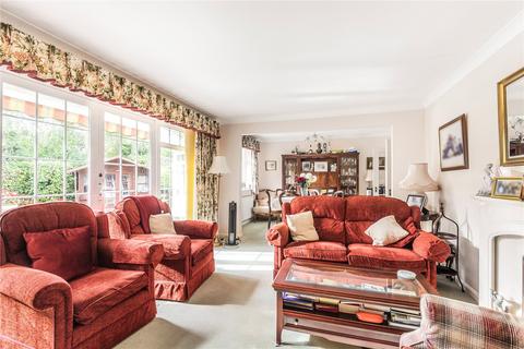 5 Eastfields, Pinner, HA5 2SR
