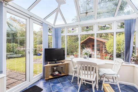 5 Eastfields, Pinner, HA5 2SR