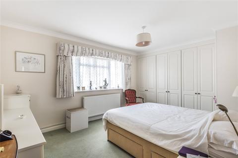 5 Eastfields, Pinner, HA5 2SR