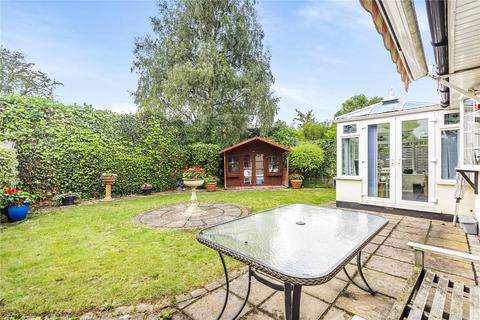 5 Eastfields, Pinner, HA5 2SR