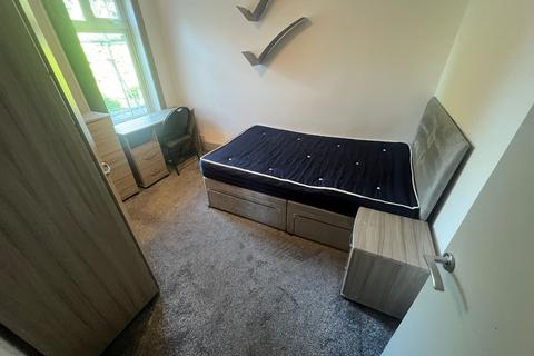 6 bedroom house share to rent, Heeley Road, Birmingham B29