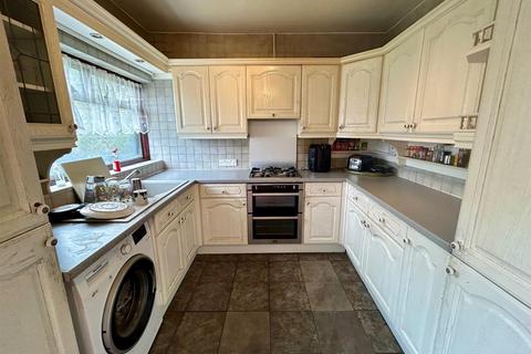 83 Epping Way, London, E4 7PG