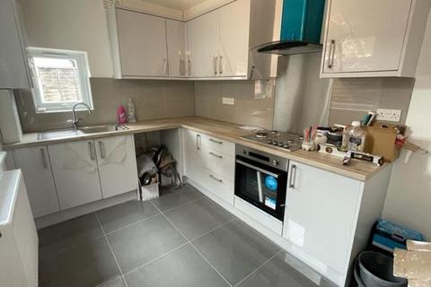 2 bedroom terraced house to rent, Town Road, Edmonton, London