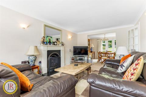 3 bedroom detached house for sale, Warwick Close, Cuffley