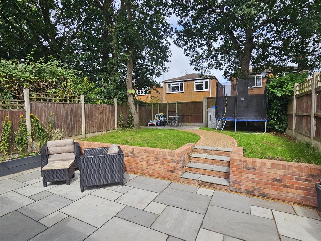 GARDEN3.jpg