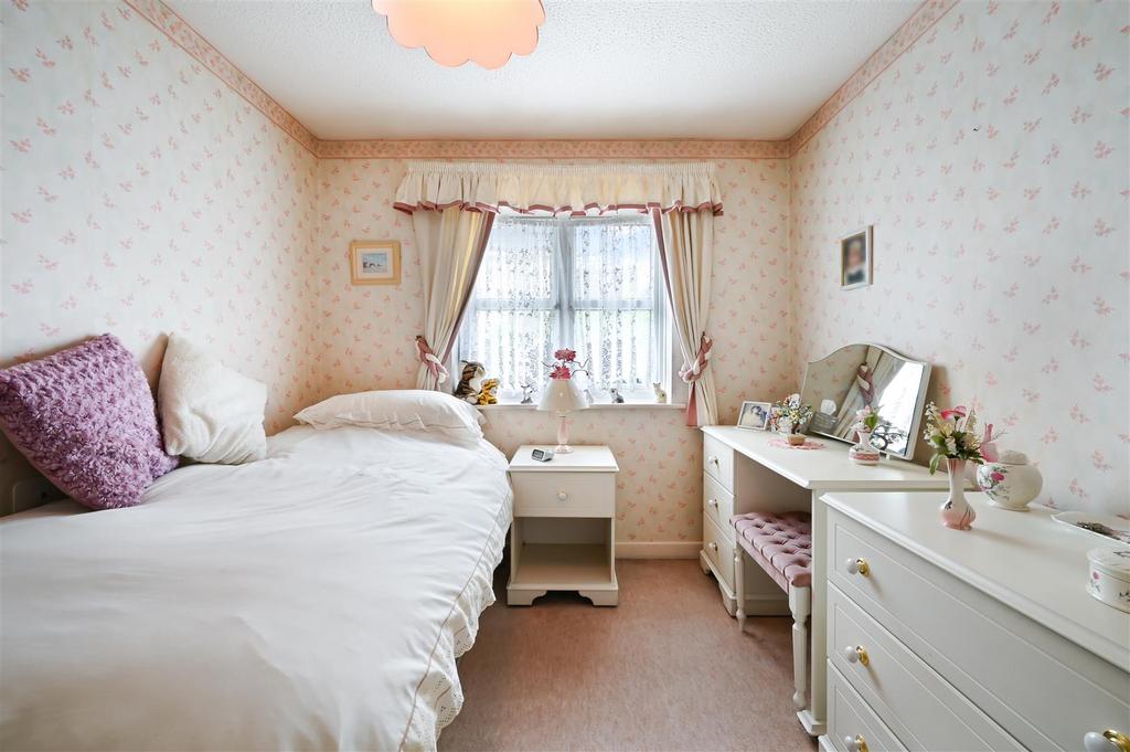 HATFIELD CLOSE, 21-1.jpg