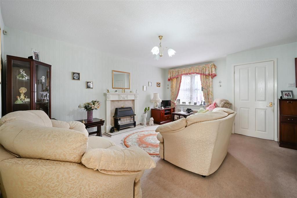 HATFIELD CLOSE, 21-11.jpg
