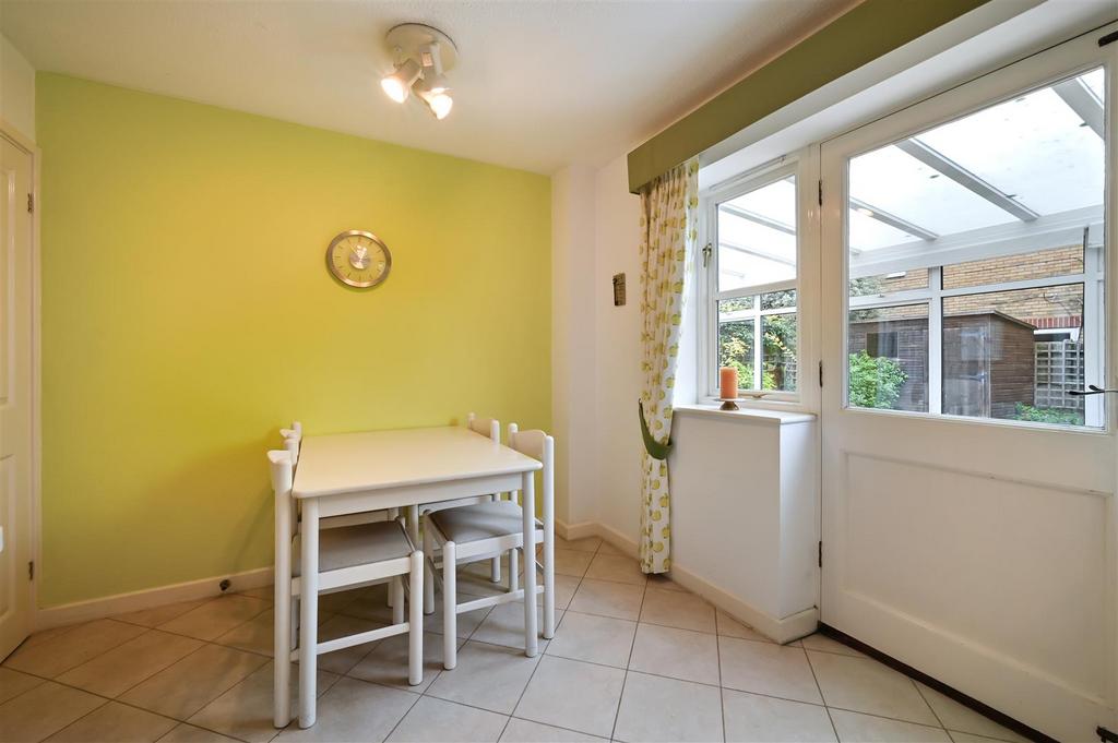 HATFIELD CLOSE, 21-21.jpg