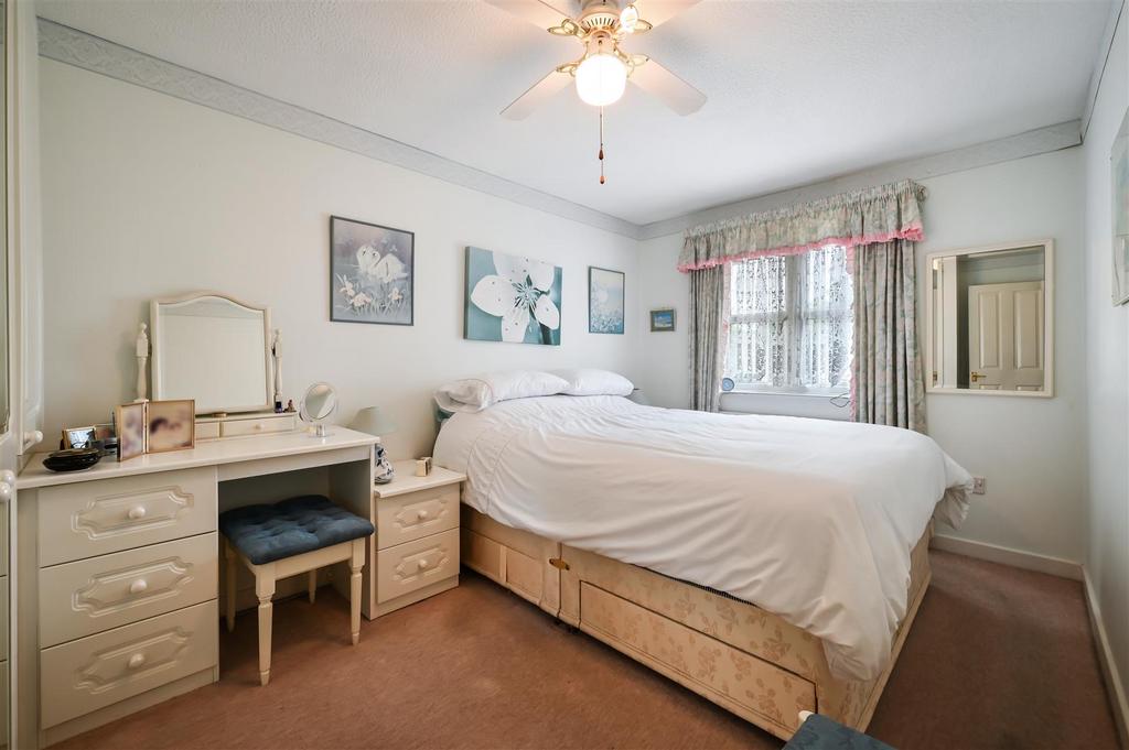 HATFIELD CLOSE, 21-3.jpg