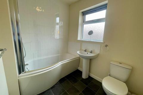 1 bedroom flat to rent, Burton Stone Lane, Burton Stone Lane