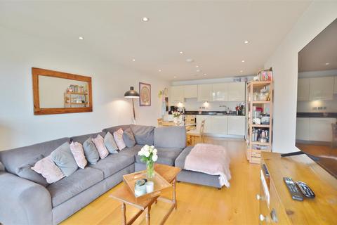 2 bedroom flat for sale, Railway Terrace, Slough