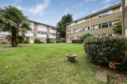 2 bedroom maisonette for sale, Thornbury Road, Isleworth