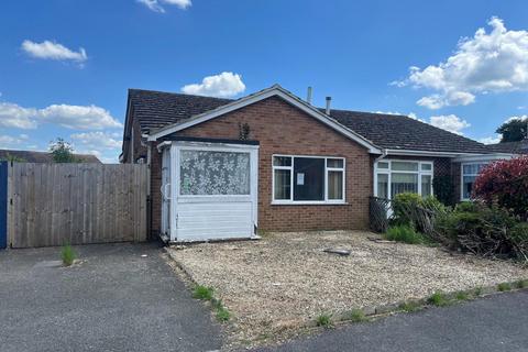 3 bedroom semi-detached bungalow for sale, Raymond Road, Bicester