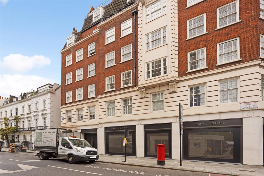 Flat 28, Ovington Court  (3)-c.jpg