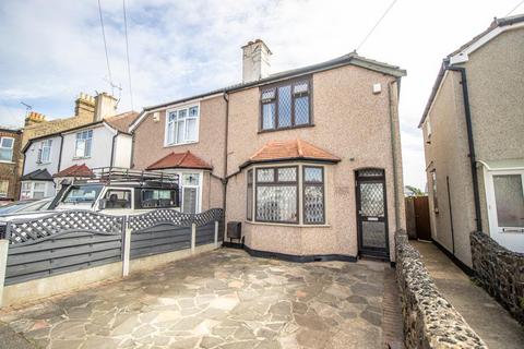 2 bedroom end of terrace house for sale, West Road, Shoeburyness SS3